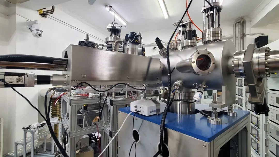 重光“低温靶室冷台”助力近代物理所320kV低能重离子综合研究平台低温辐照系统的研发